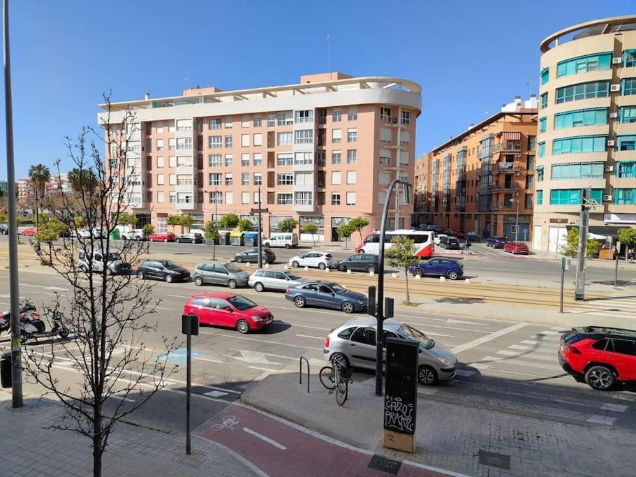 Piso Cerca Universidades Y Playa Valencia Exteriör bild